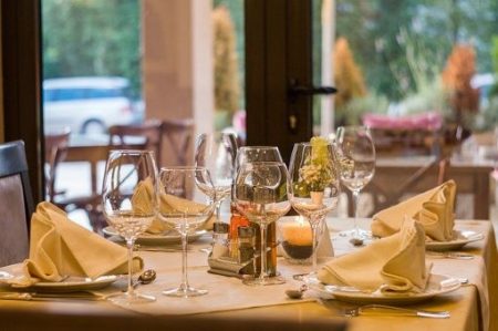 Dining bonds